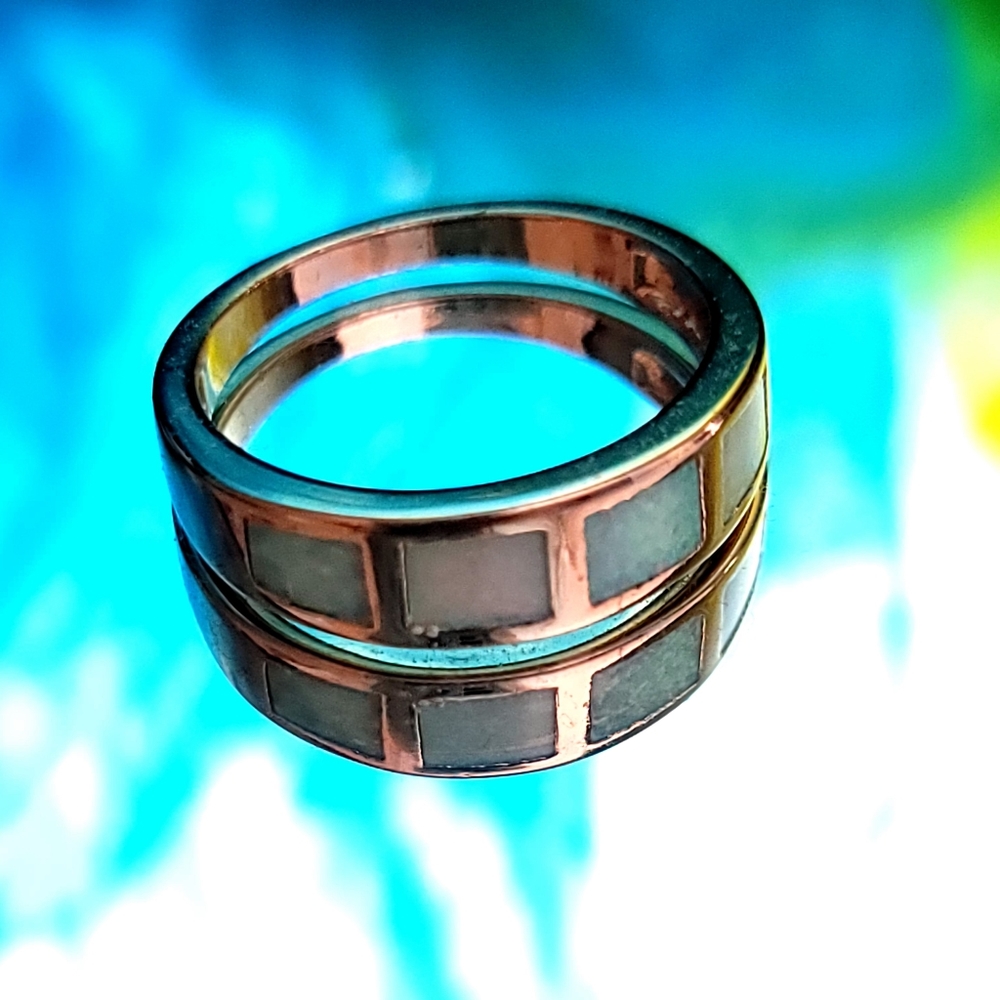 Rose gold and opal ring